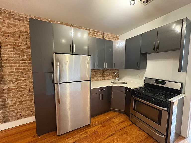 2366 Pacific St #3D — Photo 2