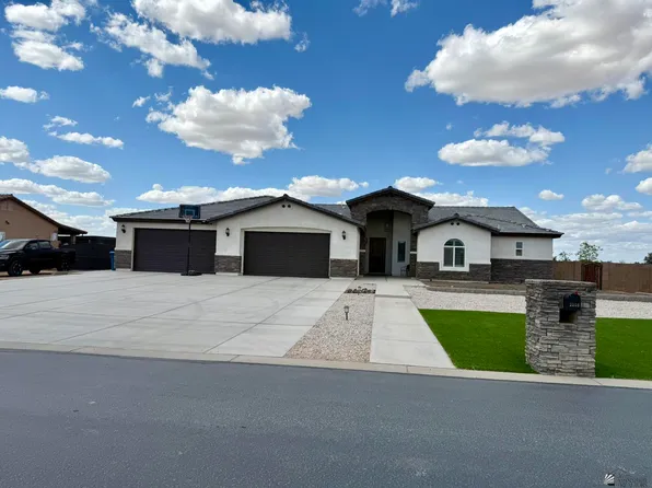 3556 E Corso Cavallo Ln, Yuma, AZ 85365