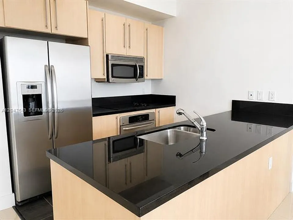1111 SW 1st Ave #3124