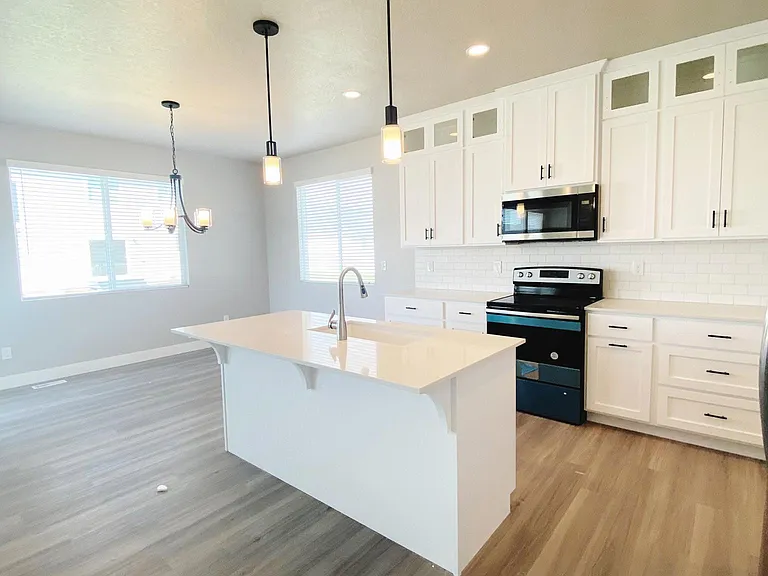5293 N Wild Pear Dr — Photo 3