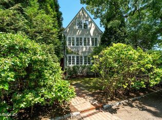 65 Orchard Pl #2, Greenwich, CT 06830