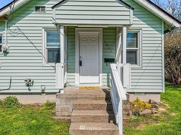 5th image of 1011 Ayers St