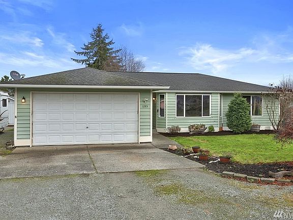 2nd image of 1285 Uplands Dr