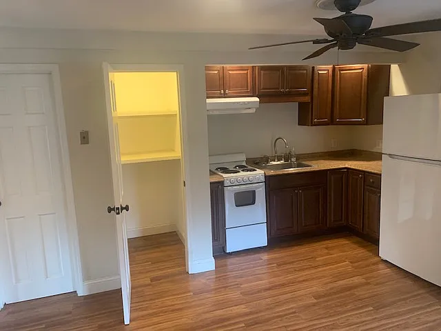 159 Portsmouth Ave #32 — Photo 2