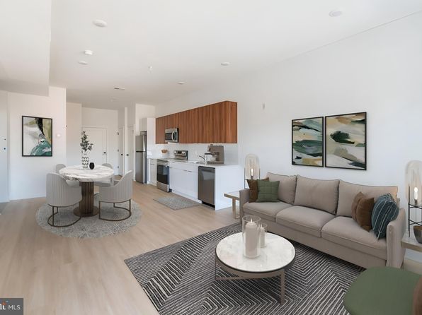 4200 Lancaster Ave #202
