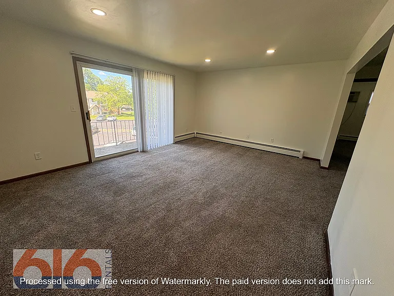 660 56th St SE #12 — Photo 6