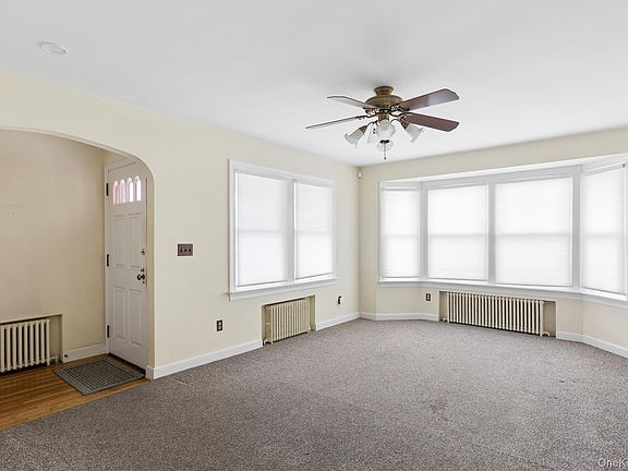 3rd image of 276 Fishel Avenue