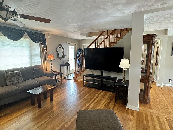 4th image of 716 Keenan Dr