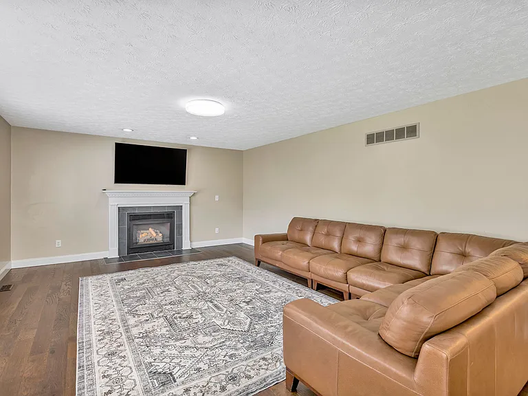 5041 Lexington Ct — Photo 14
