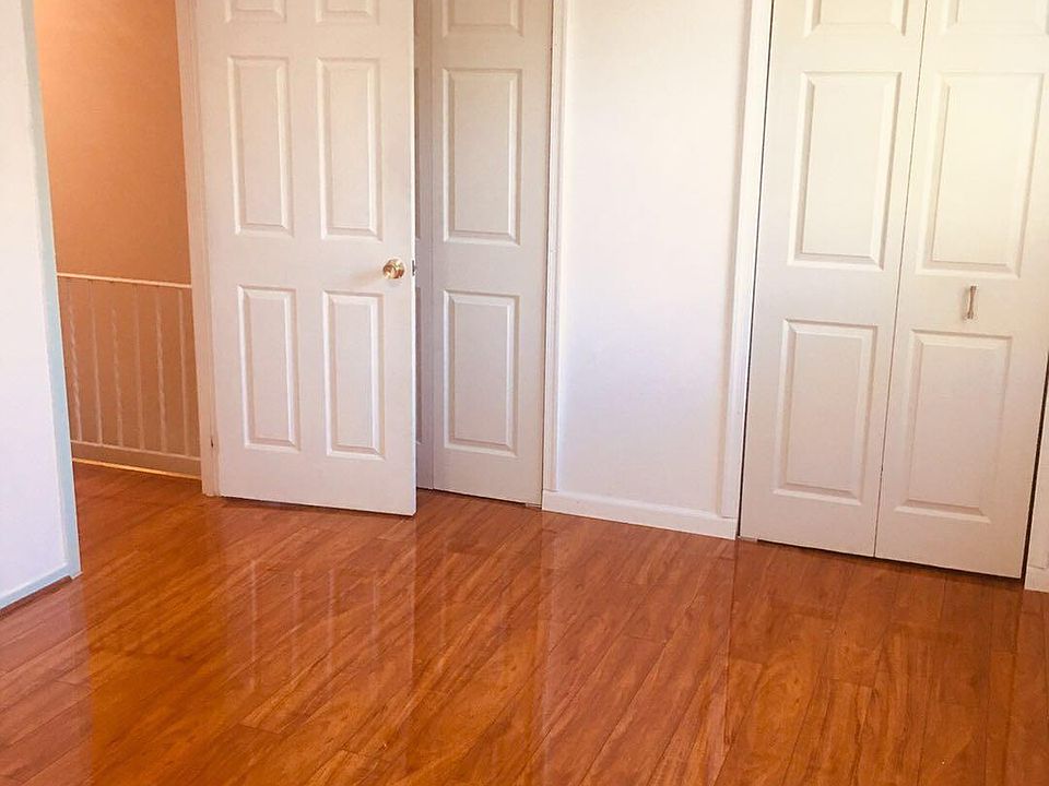 1st image of 316 Tomlinson Ct
