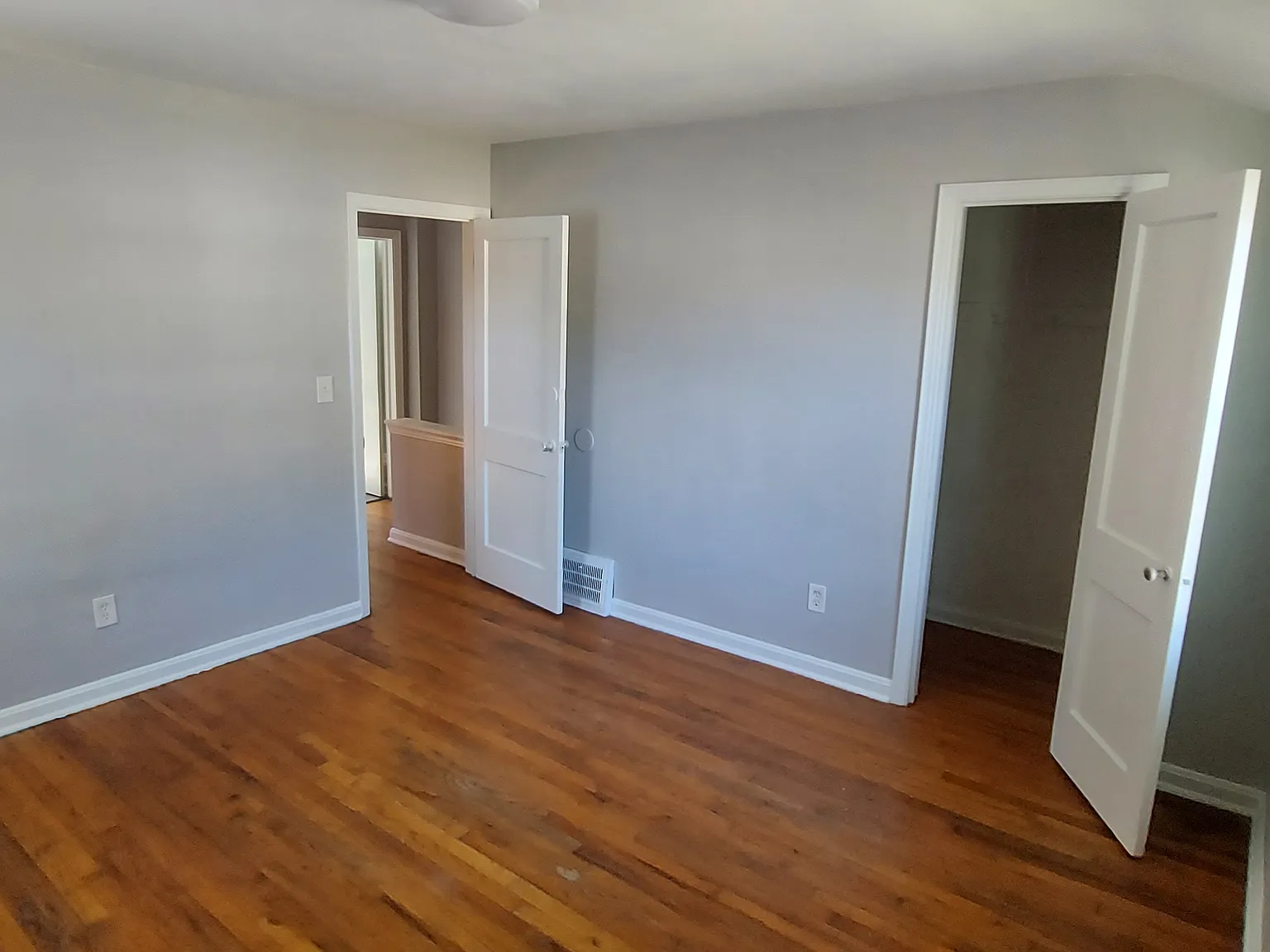 2 bed, 900 sqft, $950 — Photo 4