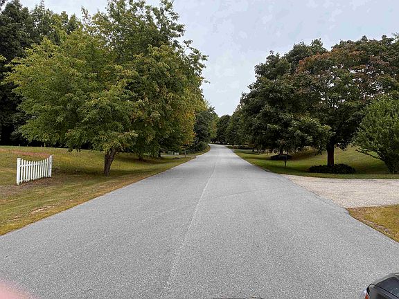 3rd image of 35 Riverside Farm Drive