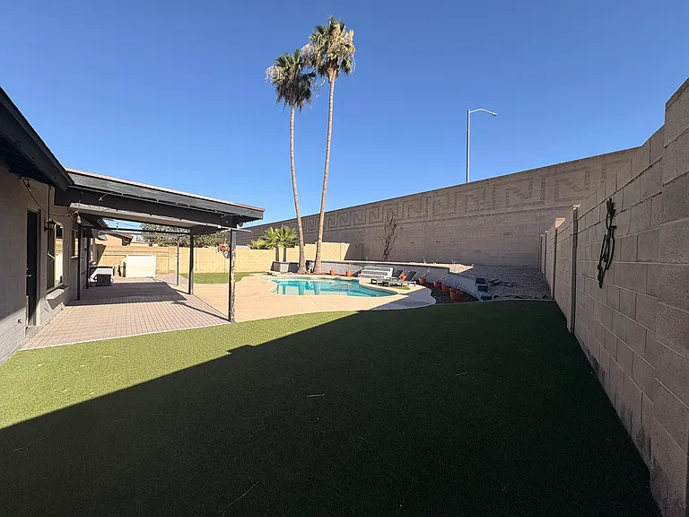 1131 W Santa Cruz Dr — Photo 14