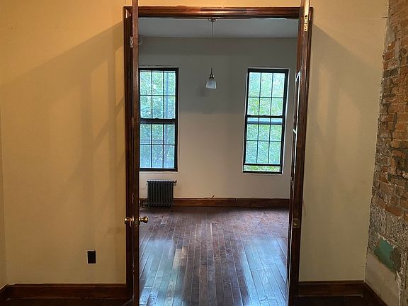 4th image of 71 Grand Ave #4