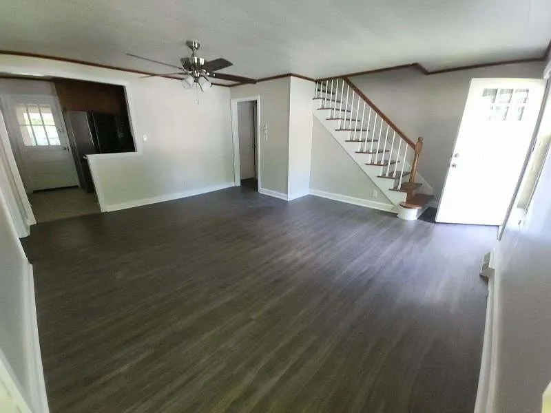 213 Statesville Blvd — Photo 2
