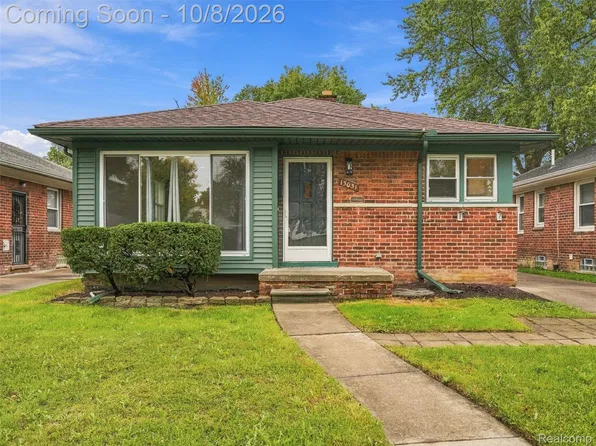 13031 Oak Park Blvd, Oak Park, MI 48237