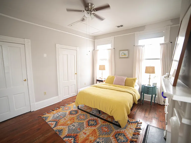210 E Duffy St #B — Photo 6