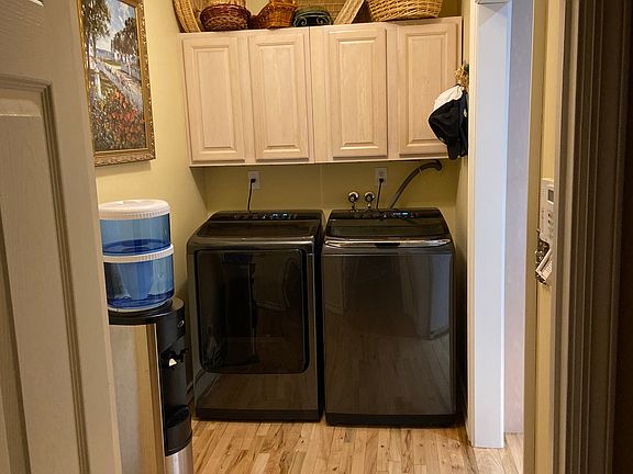 Laundry with storage
