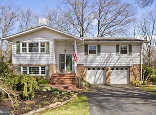 8517 Wagon Wheel Rd, Alexandria, VA 22309
