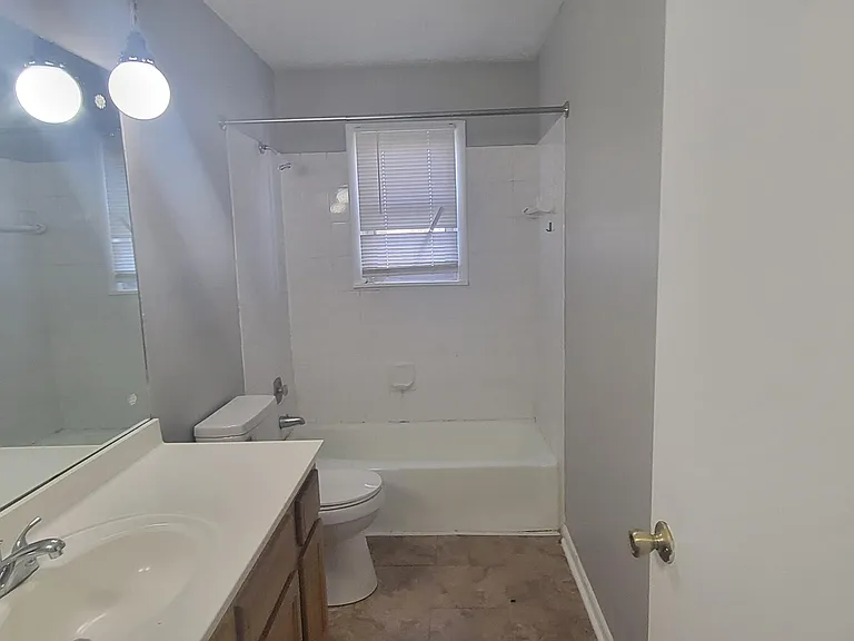 3545 Sundart Dr — Photo 5