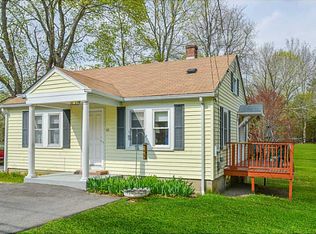 40 Spring St, Hope Valley, RI 02832