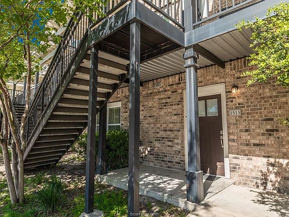 2nd image of 1725 Harvey Mitchell Pkwy S APT 1513