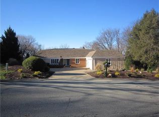818 Golfview Dr, McKeesport, PA