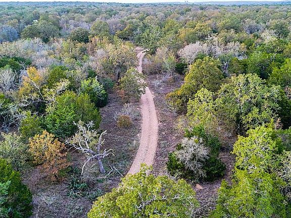4th image of 137 Shady Oaks Loop