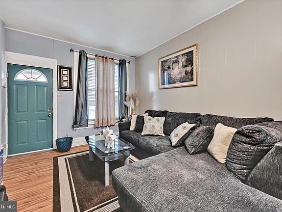 4th image of 413 Rosenthal St