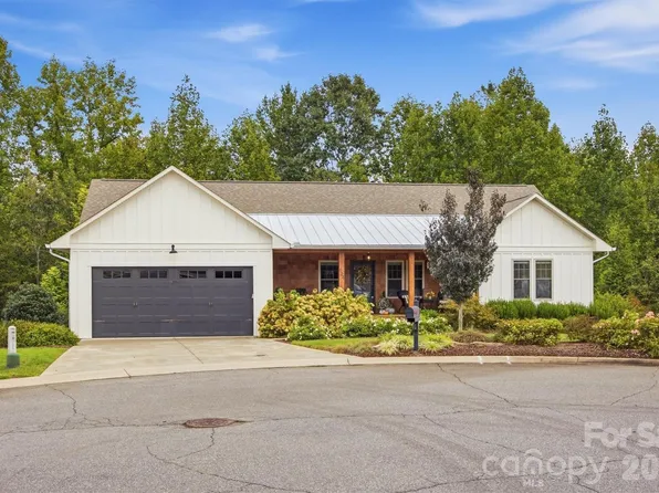 124 Beechmont Dr, Morganton, NC 28655