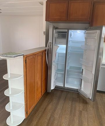 5th image of 4632 W 152nd St