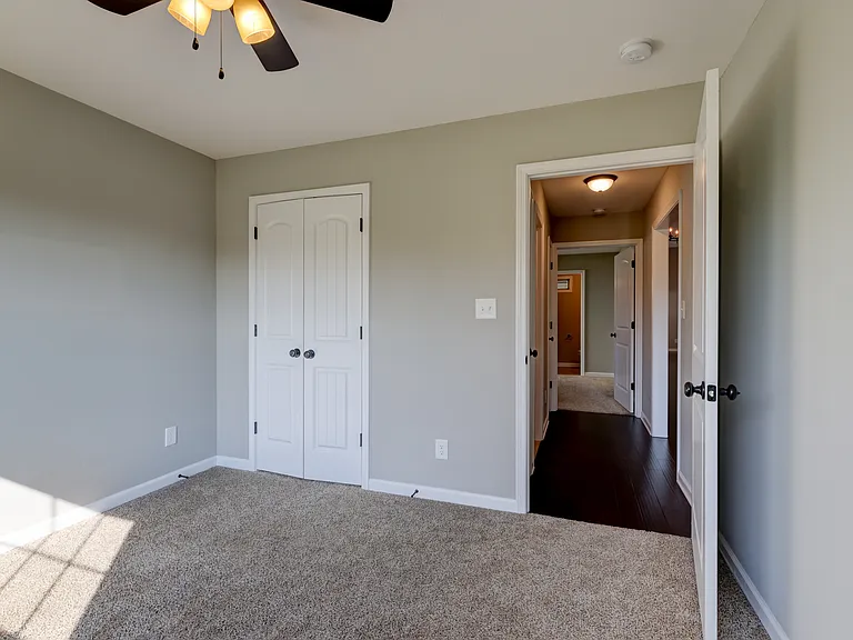 1008 Meadowview Ln — Photo 55