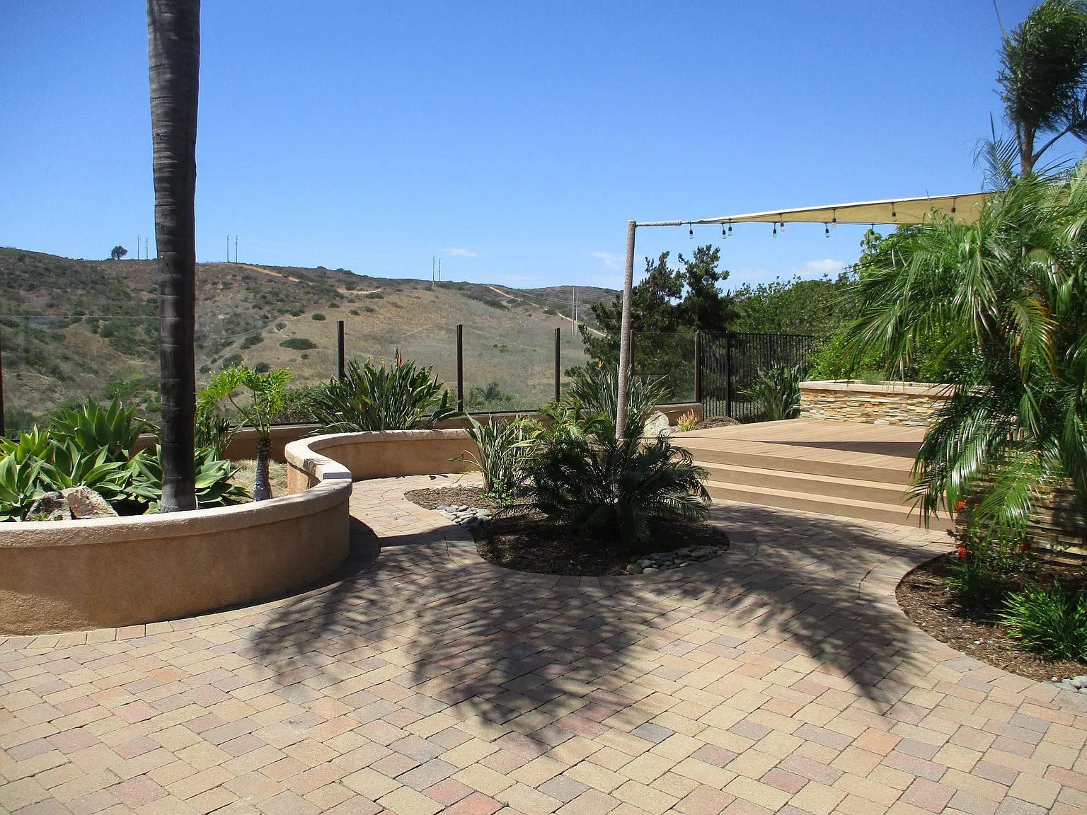 4 bed, 2102 sqft, $4,750 — Photo 3