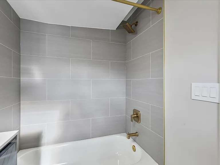 143 Johnston Ave — Photo 15