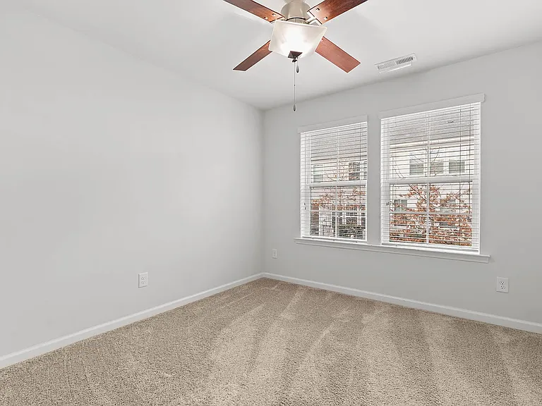 1109 Laurel Twist Rd — Photo 2