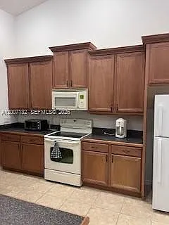2931 Benton Ln — Photo 7
