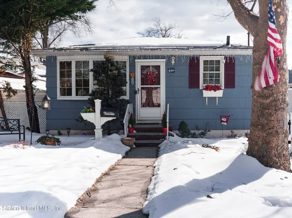 110 Sycamore St, Staten Island, NY 10308