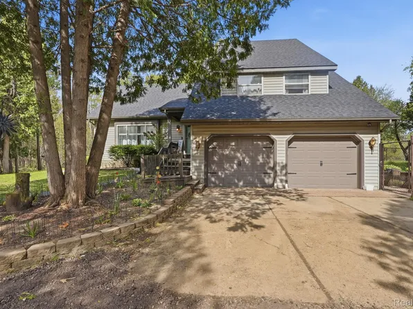 1615 N Five Lakes Rd, Attica, MI 48412