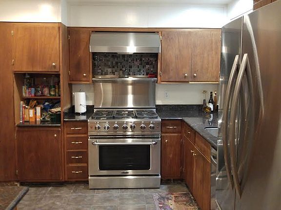 5th image of 275 Edgewood Dr