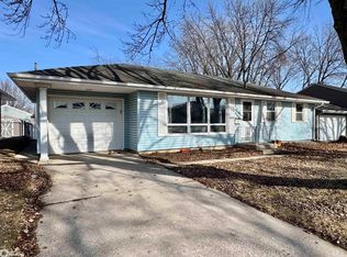 424 22nd St SW, Mason City, IA 50401
