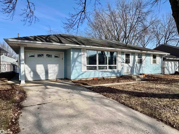 424 22nd St SW, Mason City, IA 50401