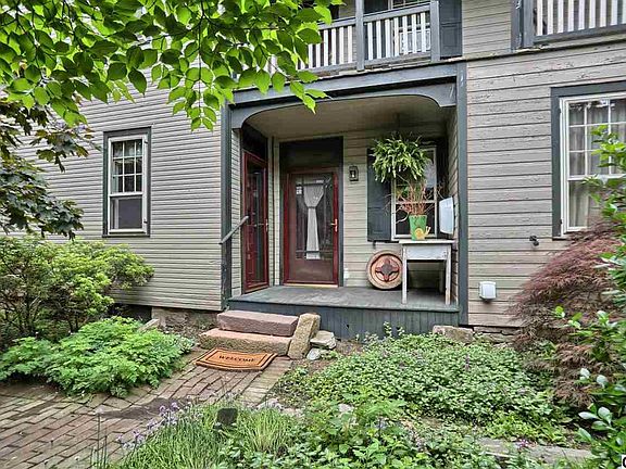 3rd image of 1560 Heidelberg Ave