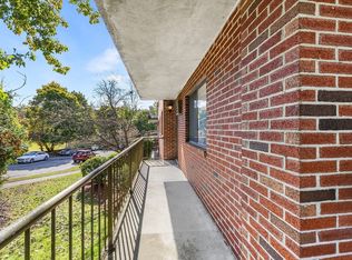 10 Rutledge St APT 2F, Worcester, MA 01604