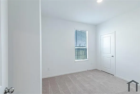 8123 Star Terrace Dr — Photo 11
