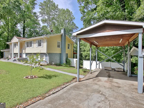 53 Lynn Cir, Newnan, GA 30263
