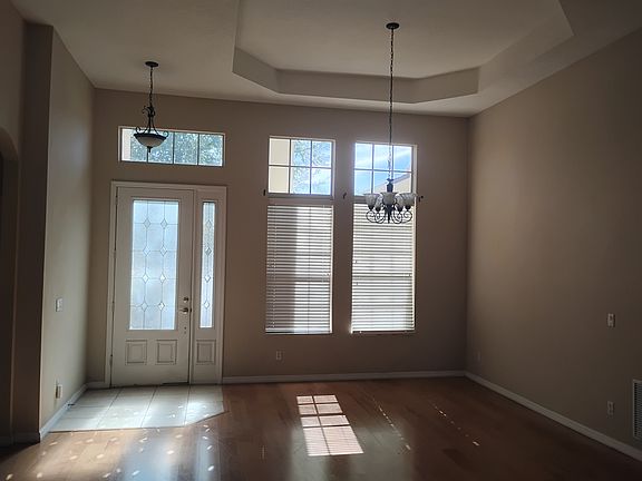 4th image of 626 Alexandria Place Dr