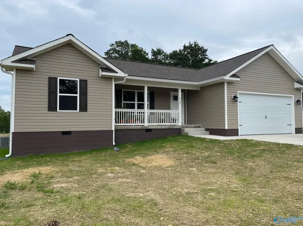 979 Creekstone Point Dr NE, Fort Payne, AL 35967