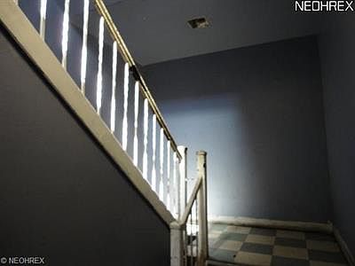 2nd image of 2811 Pearl Ave