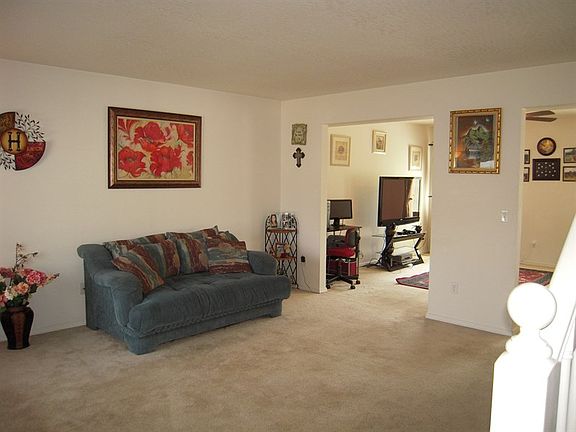 2nd image of 1365 SW Lost Trail Dr