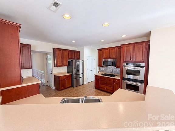 2nd image of 1139 Donelea Ln NW